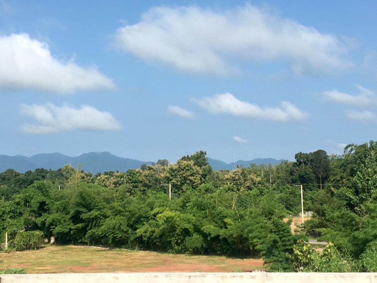 Baan Thammada Bed & Breakfast น่าน ภายนอก รูปภาพ