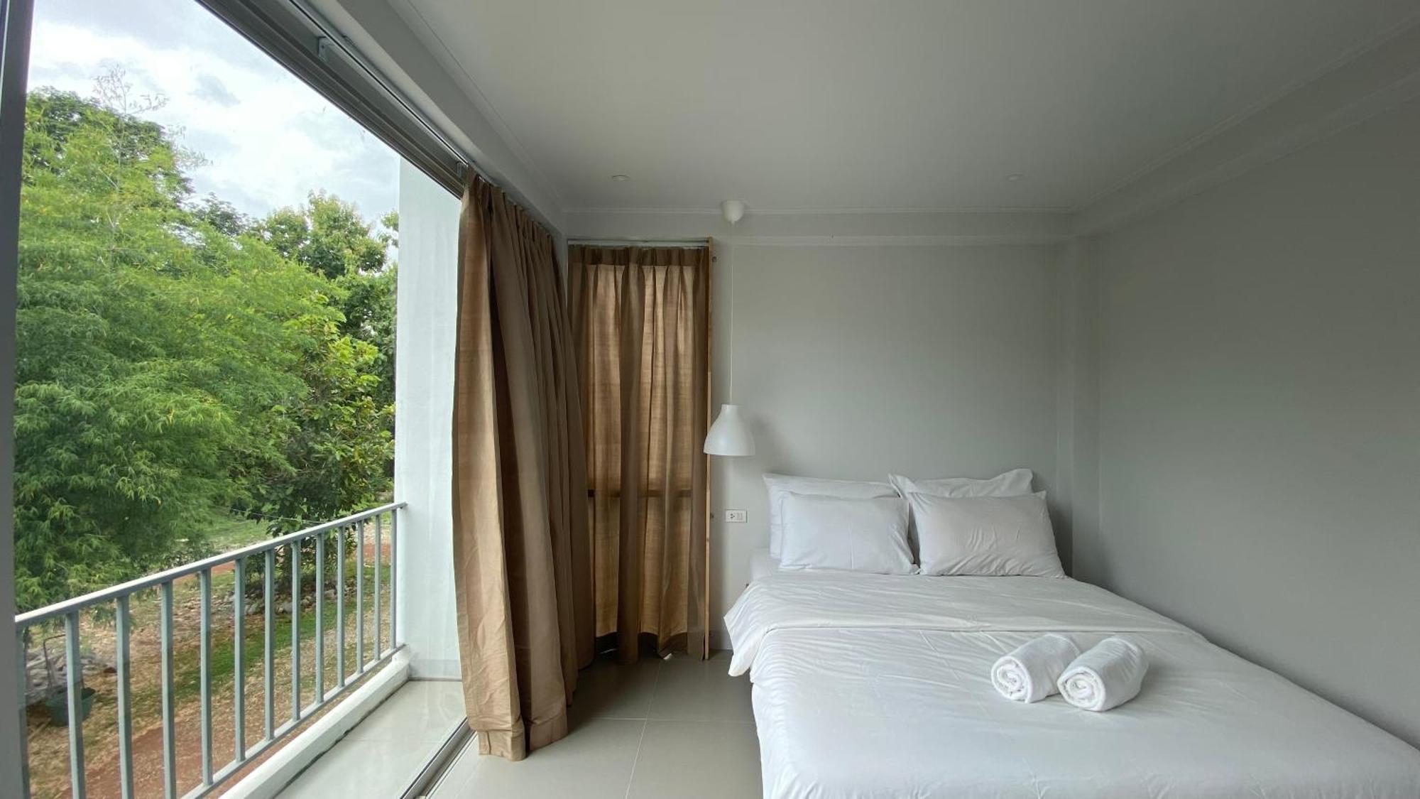 Baan Thammada Bed & Breakfast น่าน ภายนอก รูปภาพ